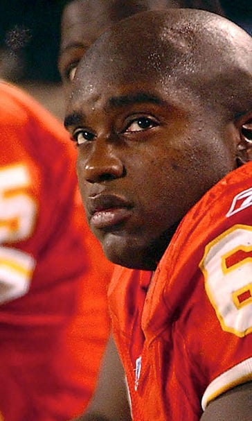 HOF guard Will Shields hopes early retirements raise concussion awareness